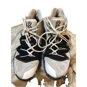 Nike Men’s Size 10 Kyrie Oreos High Top Sneakers Shoes Preowned Basketball